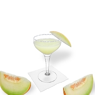 Eine weitere großartige Option für Frozen Melon Margarita, eine Cocktailschale.