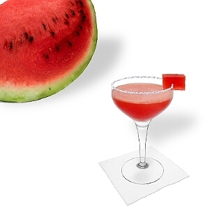 Eine weitere großartige Option für Frozen Watermelon Margarita, eine Cocktailschale.