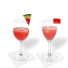 Wassermelonen Margarita im Weiß- und Rotweinglas